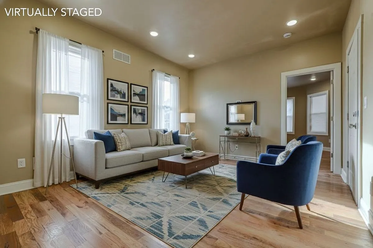 3 bed, 1.0 bath, 1200 sqft, $2,350 — Photo 1