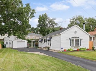 1930 Schiller Ave, Cuyahoga Falls, OH