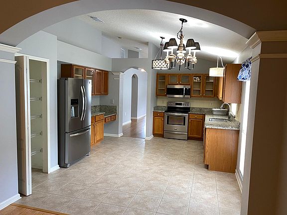 5th image of 5932 Lawrin Ct