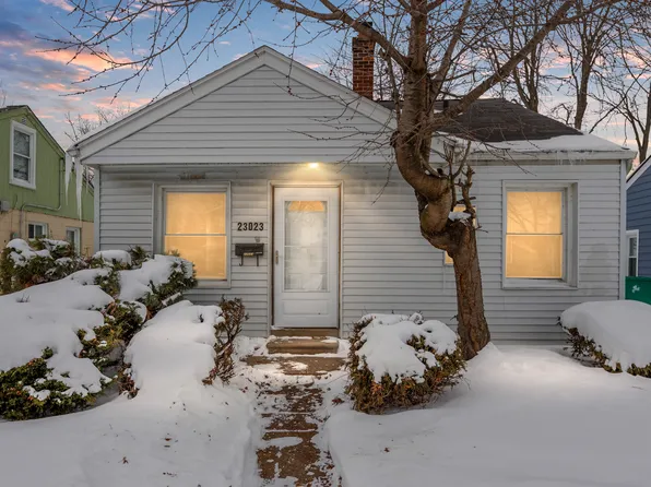 23023 Rosalind Ave, Eastpointe, MI 48021