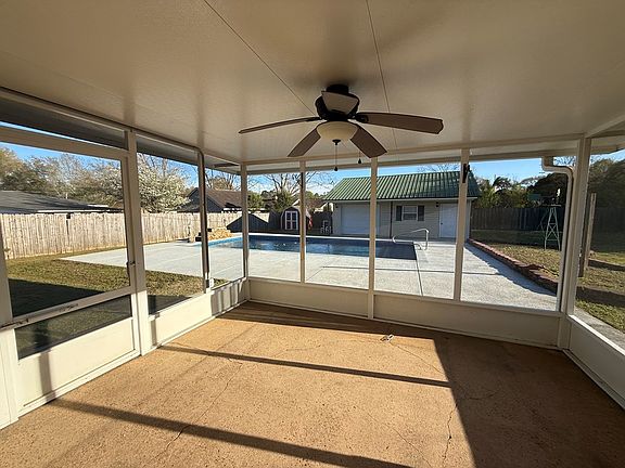 2nd image of 190 W Highway 134