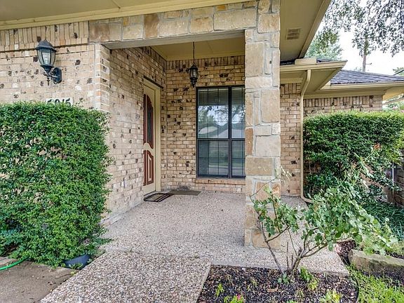 3rd image of 5915 Orchid Ln