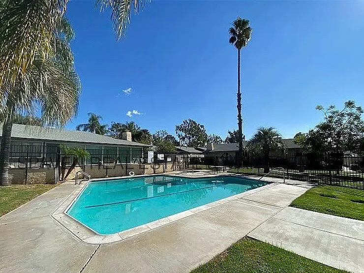 2891 Canyon Crest Dr #62 — Photo 13