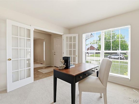 5th image of 417 Parkshire Place Dr