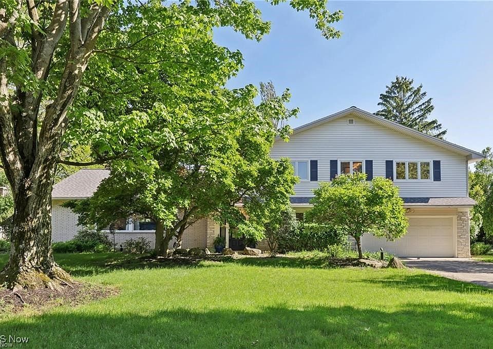 1st image of 24604 Dianne Dr