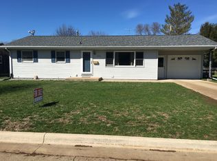 417 Peach St, East Dubuque, IL 61025