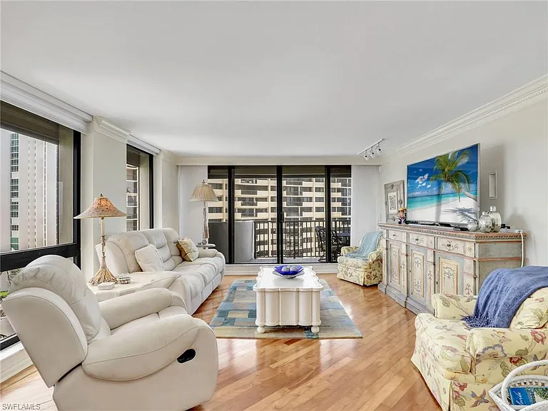 4005 Gulf Shore Blvd N #800 — Photo 23