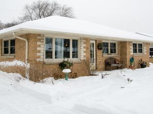 4437 S 65th St, Greenfield, WI 53220