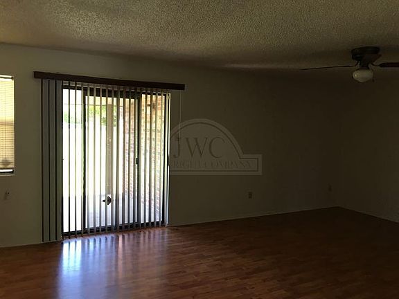 2nd image of 805 Courtney Ln