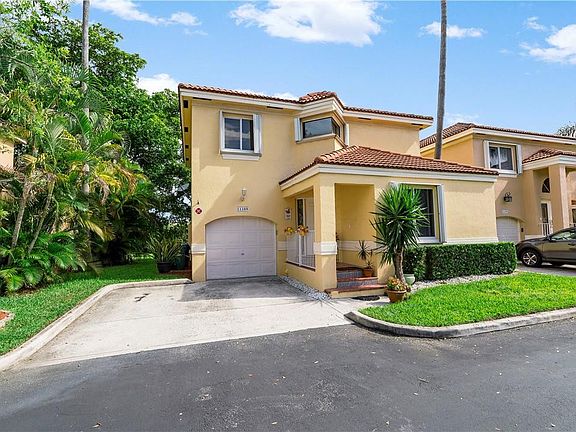 2nd image of 11389 Lakeview Drive