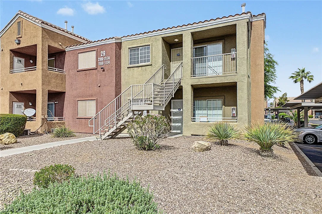 3 bed, 2.0 bath, 1181 sqft, $1,175 — Photo 1