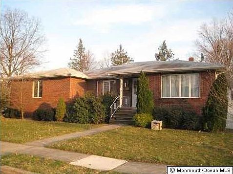 1st image of 14 Elmwood Dr