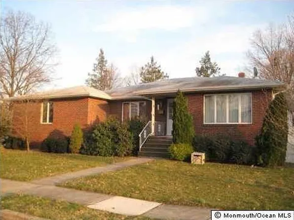 14 Elmwood Dr, Milltown, NJ 08850