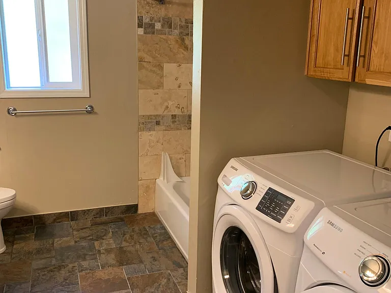 12500 SW Karen St #6 — Photo 4