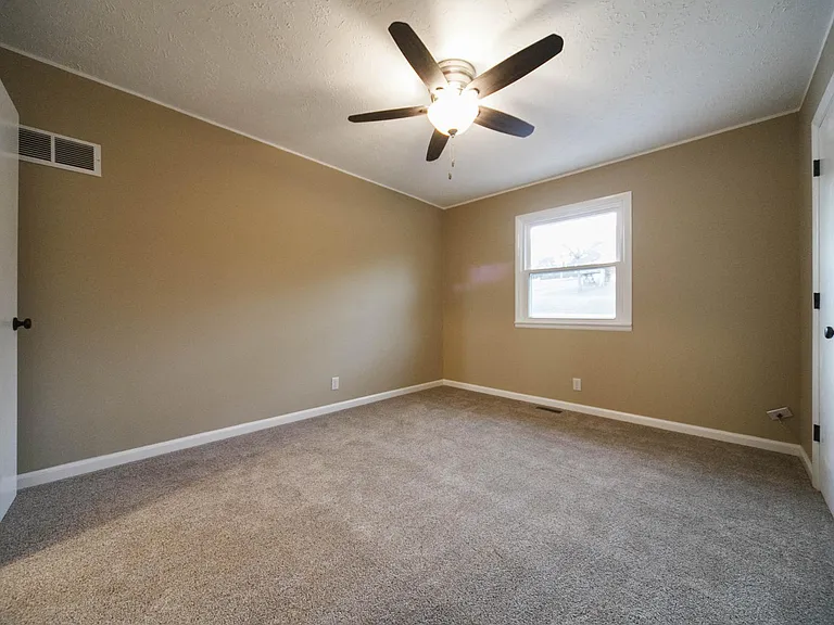 460 California St #4 — Photo 24