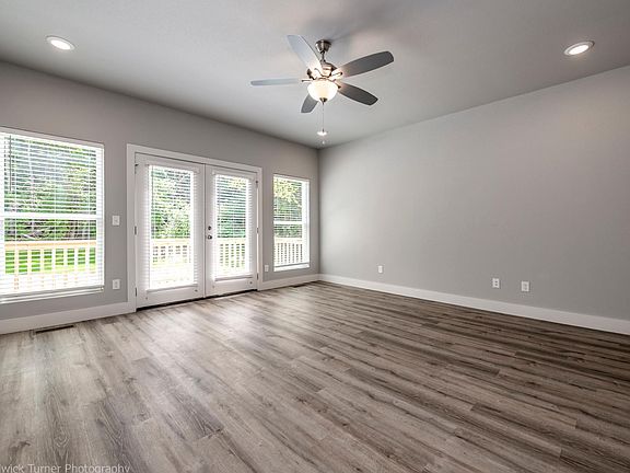 5th image of 1516 N Gregg Ave