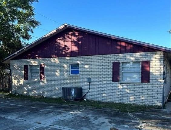 3rd image of 273 Hubbard Ave #208