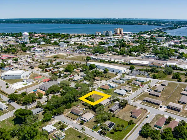 630 Washington St, Cocoa, FL 32922