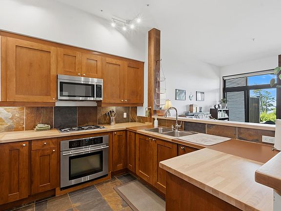 5th image of 515 Marine Dr #203
