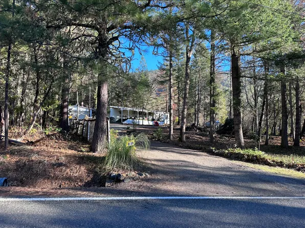5139 Cloverlawn Dr, Grants Pass, OR 97527
