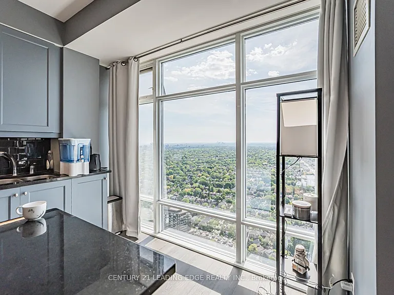 2191 Yonge St #5104 — Photo 26