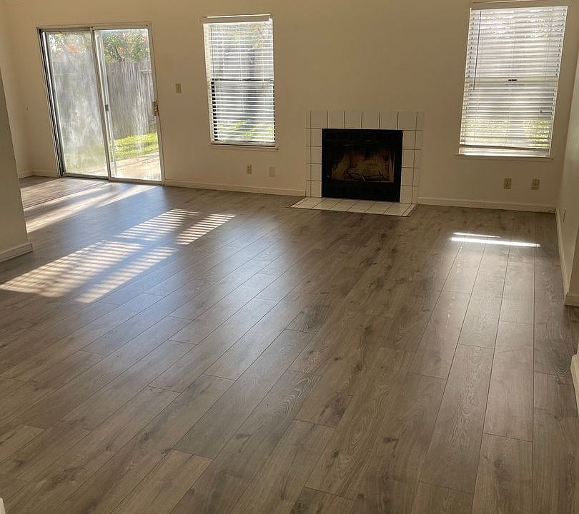 1st image of 1341 Somerset Dr