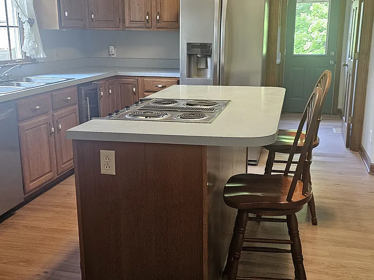 3551 Cemetary Rd — Photo 3