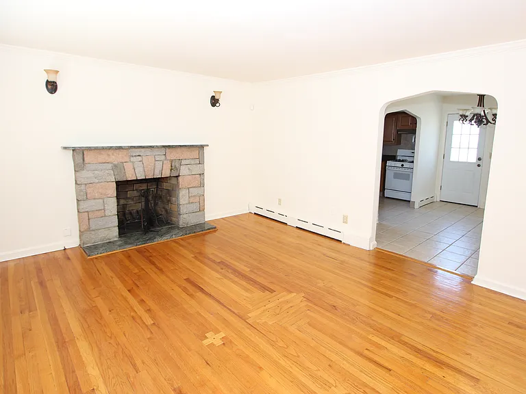 87 Malcolm Ave #1 — Photo 4