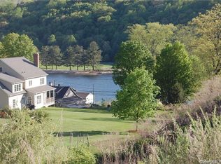 108 Buckingham Rd, Seymour, CT 06483