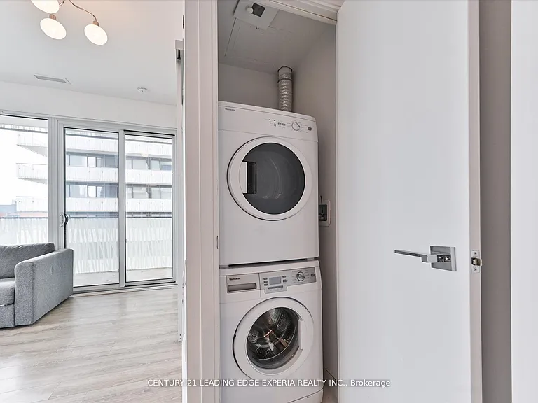 42 Charles St E #2309 — Photo 25