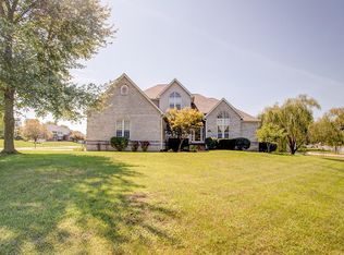 725 Victoria Ln, O'Fallon, IL 62269