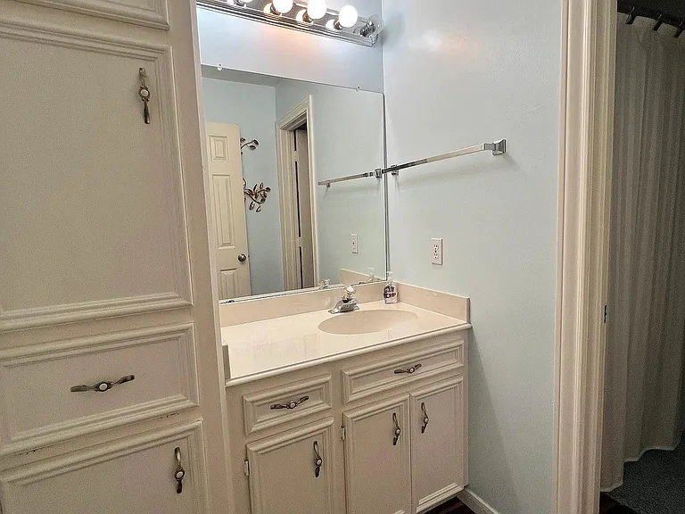 6983 Oakwood Park — Photo 21