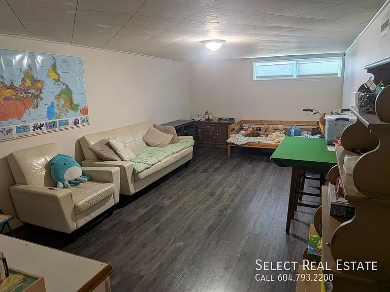 9425 Stanley St — Photo 13