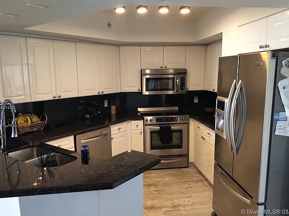 4th image of 1800 Sunset Harbour Dr. #2103