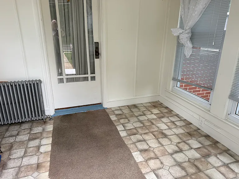202-208 Main St #202 — Photo 2