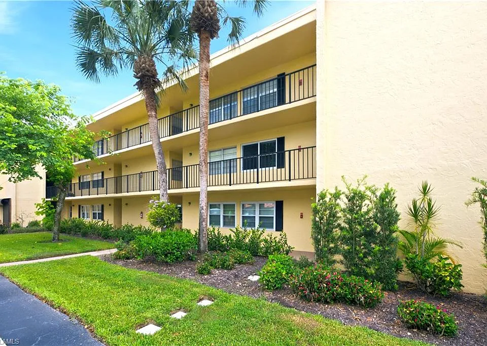 1083 Forest Lakes Dr #209