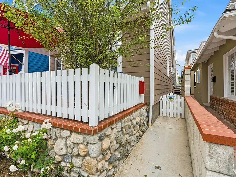 221 Pearl Ave — Photo 12