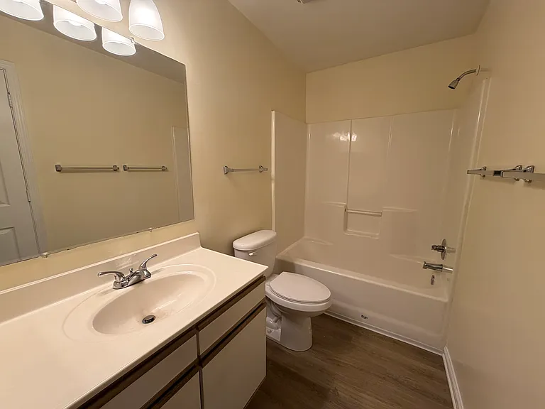 111 McConville Rd #B — Photo 14