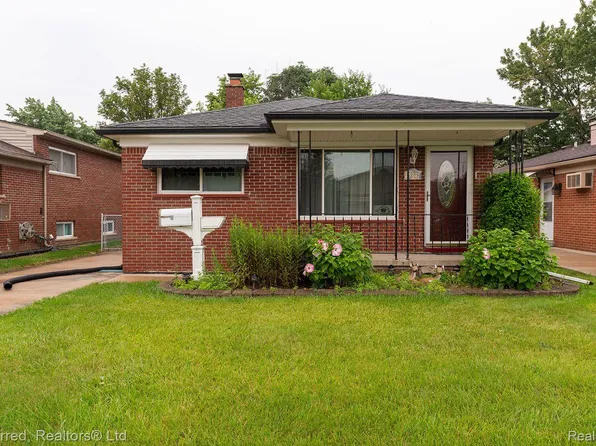 6205 Mayburn St, Dearborn Heights, MI 48127