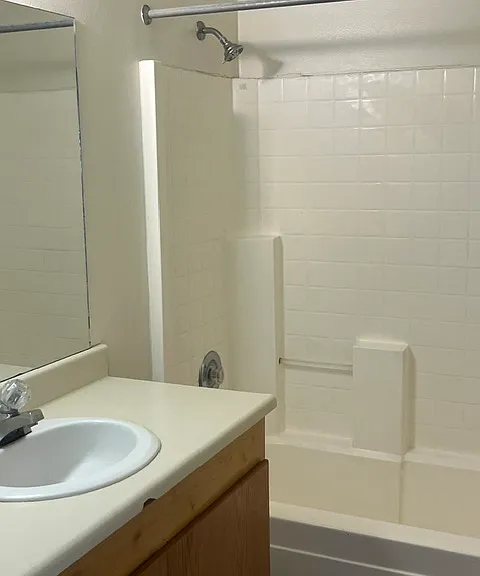 1642 W Harding Ave — Photo 6