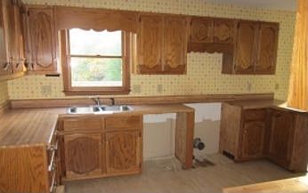 4th image of 2217 Lake Helen Ct