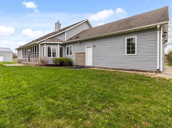 33228 Washington AVENUE, Burlington, WI 53105