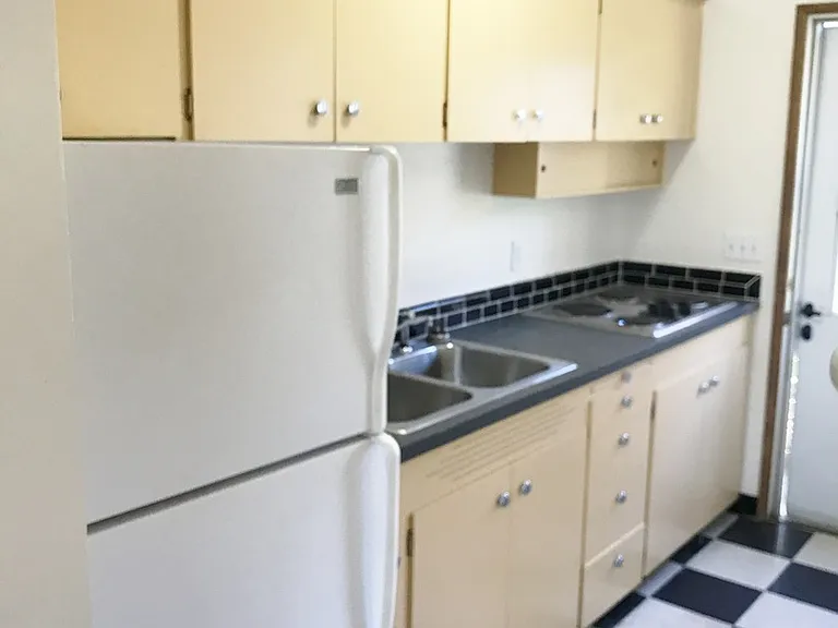 5727-5731 NE Hassalo St #1102 & 1107 — Photo 3