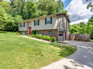 11025 Concord Woods Dr, Knoxville, TN 37934