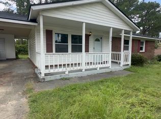 6201 Worthington Dr, Fayetteville, NC 28304