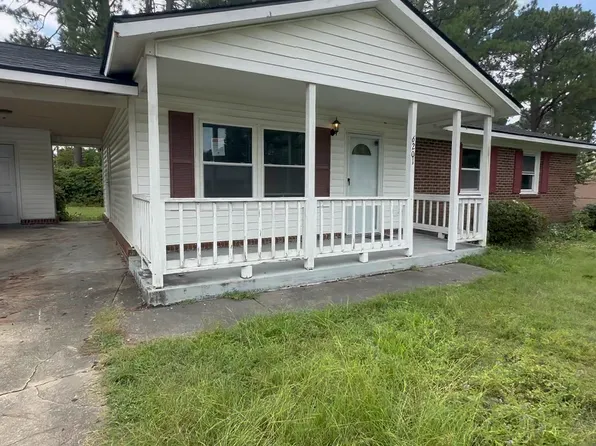 6201 Worthington Dr, Fayetteville, NC 28304