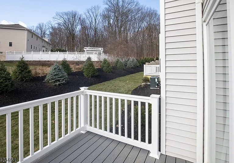 88 Arlene Ct — Photo 24