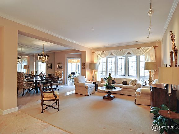 Living Room/Dining Room