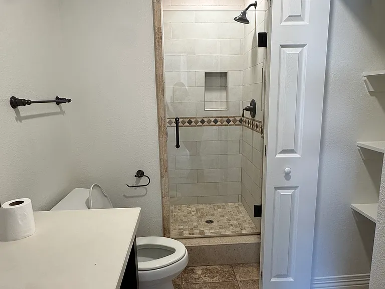 5766 Newcastle Ave — Photo 27