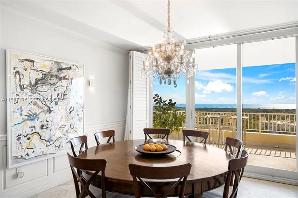 Building Photo - 789 Crandon Blvd #1001